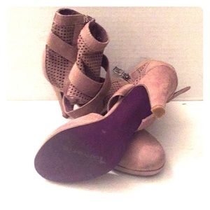 TAMARIS HEELS- German brand 4” heels